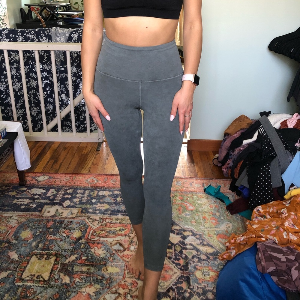 Athleta Elation garment dye 7/8 tight